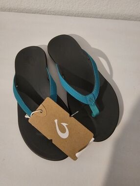 Olukai  Ho’opio Women’s Flip Flops, Size 5, NWOB